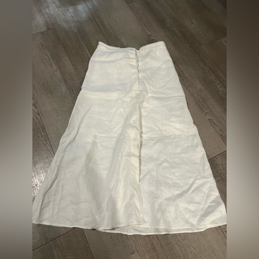 & Other Stories White Maxi Skirt with buttons, size 4